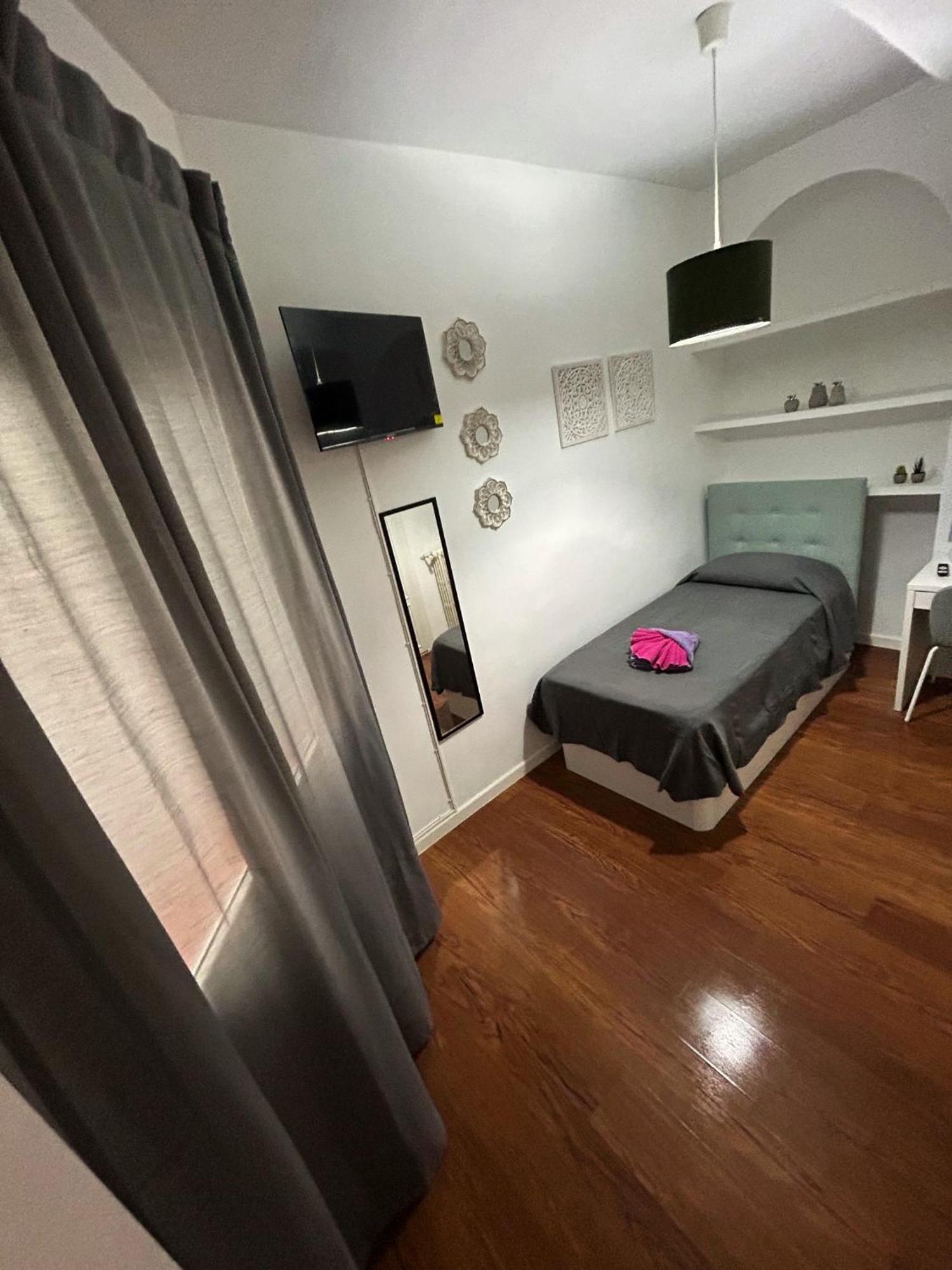Habitaciones Magdalena マドリード エクステリア 写真