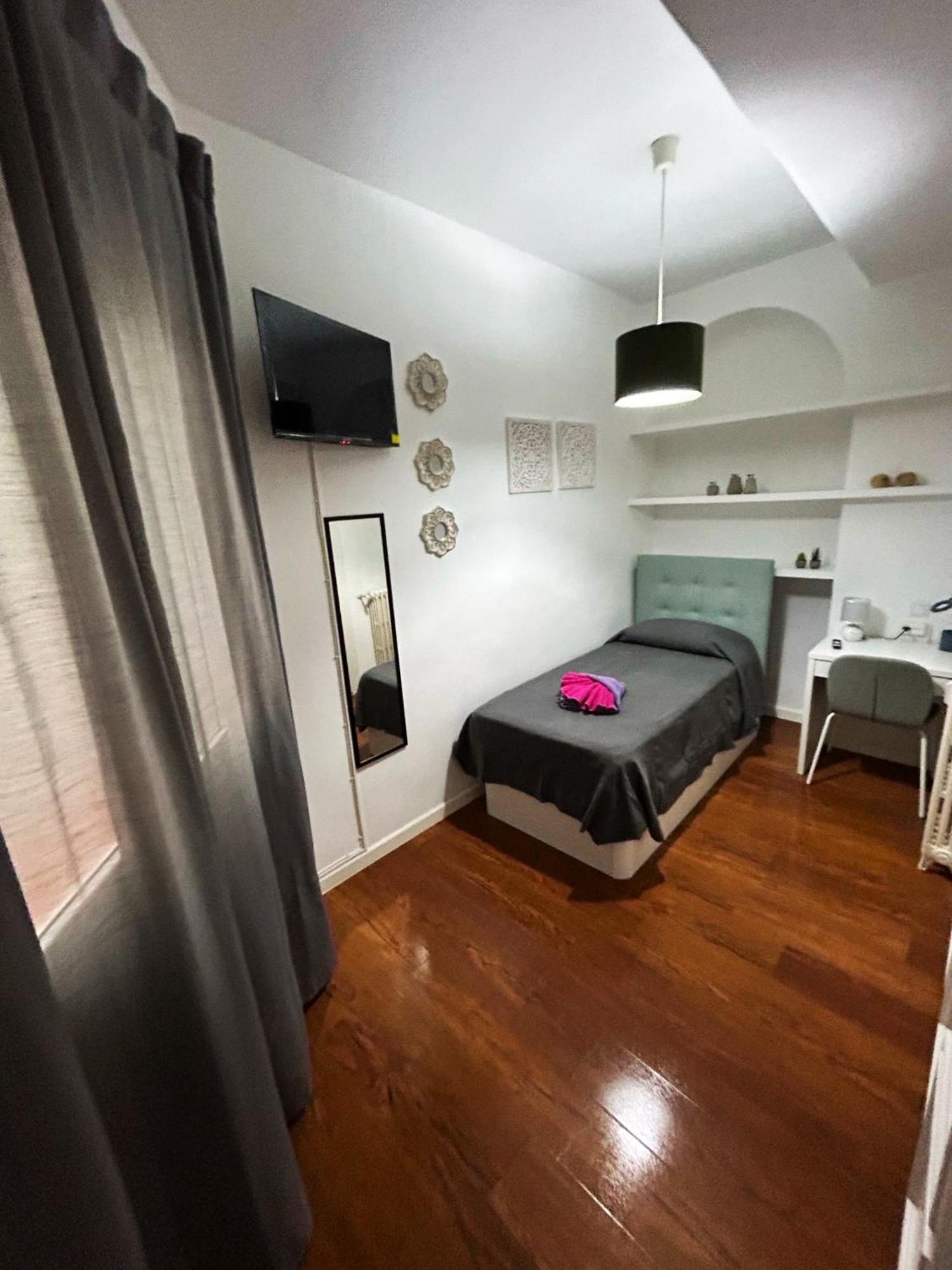 Habitaciones Magdalena マドリード エクステリア 写真